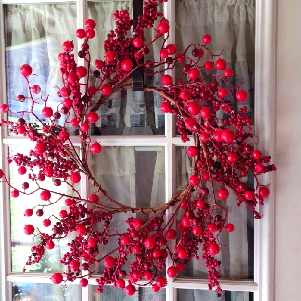 Holiday wreath